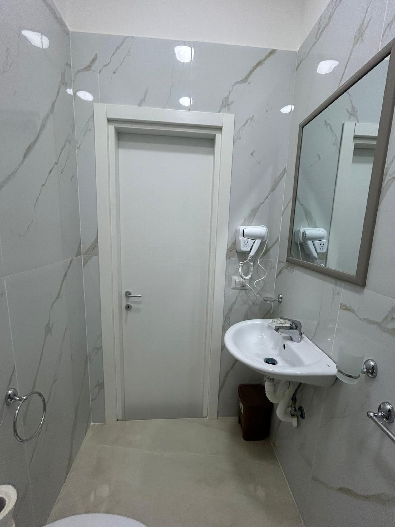 Luxury Rooms Carbonara 95 Naples Exterior photo
